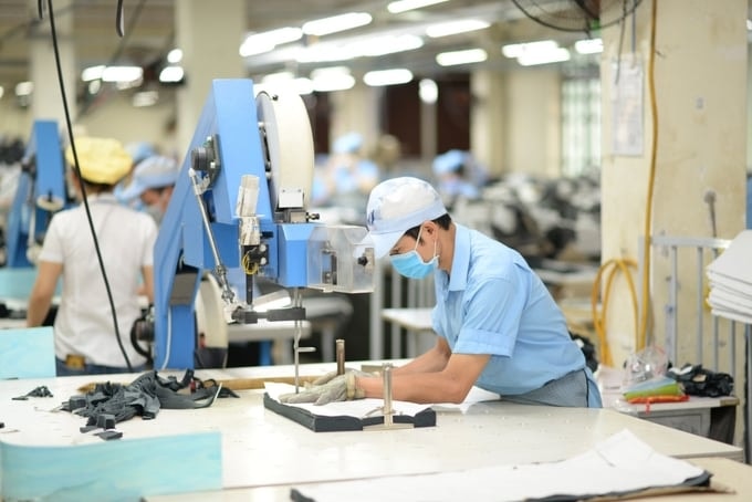 Khơi thông điểm nghẽn thủ tục hành chính, điều kiện kinh doanh: Cắt giảm đúng, thực chất