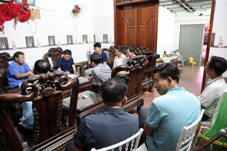 Lãnh đạo xã Xuân Mai đến từng hộ dân vận động bàn giao mặt bằng Dự án Quốc lộ 6