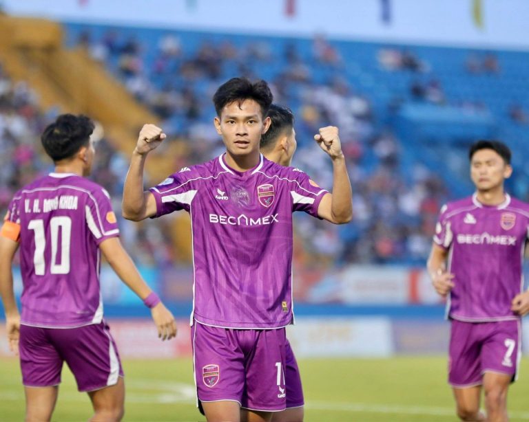 V.League 2025-2026: SHB Đà Nẵng trụ hạng, PVF-CAND đá play-off và Becamex thành phố Hồ Chí Minh xuống hạng