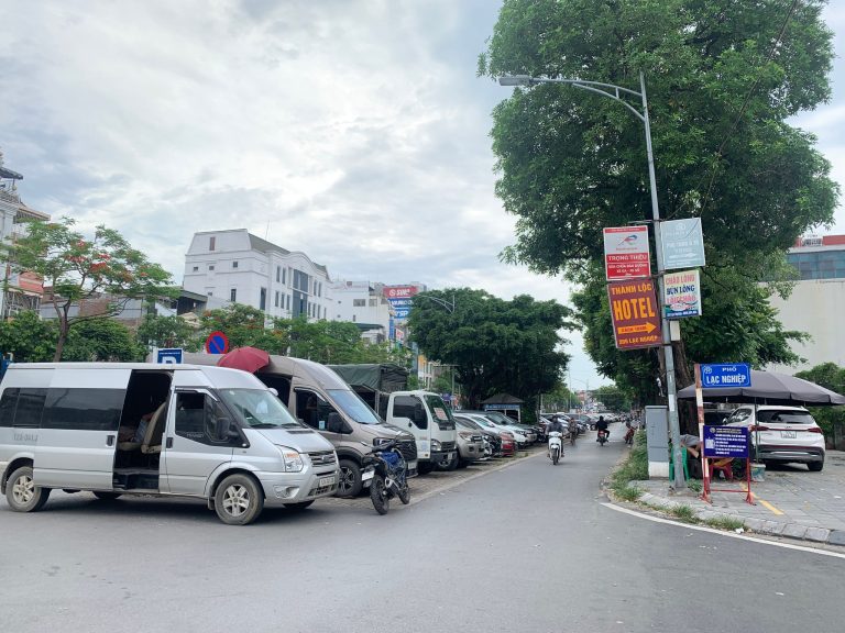 Bài 2: Bãi đỗ xe cửa ngõ: Mắt xích quan trọng cho Vùng phát thải thấp