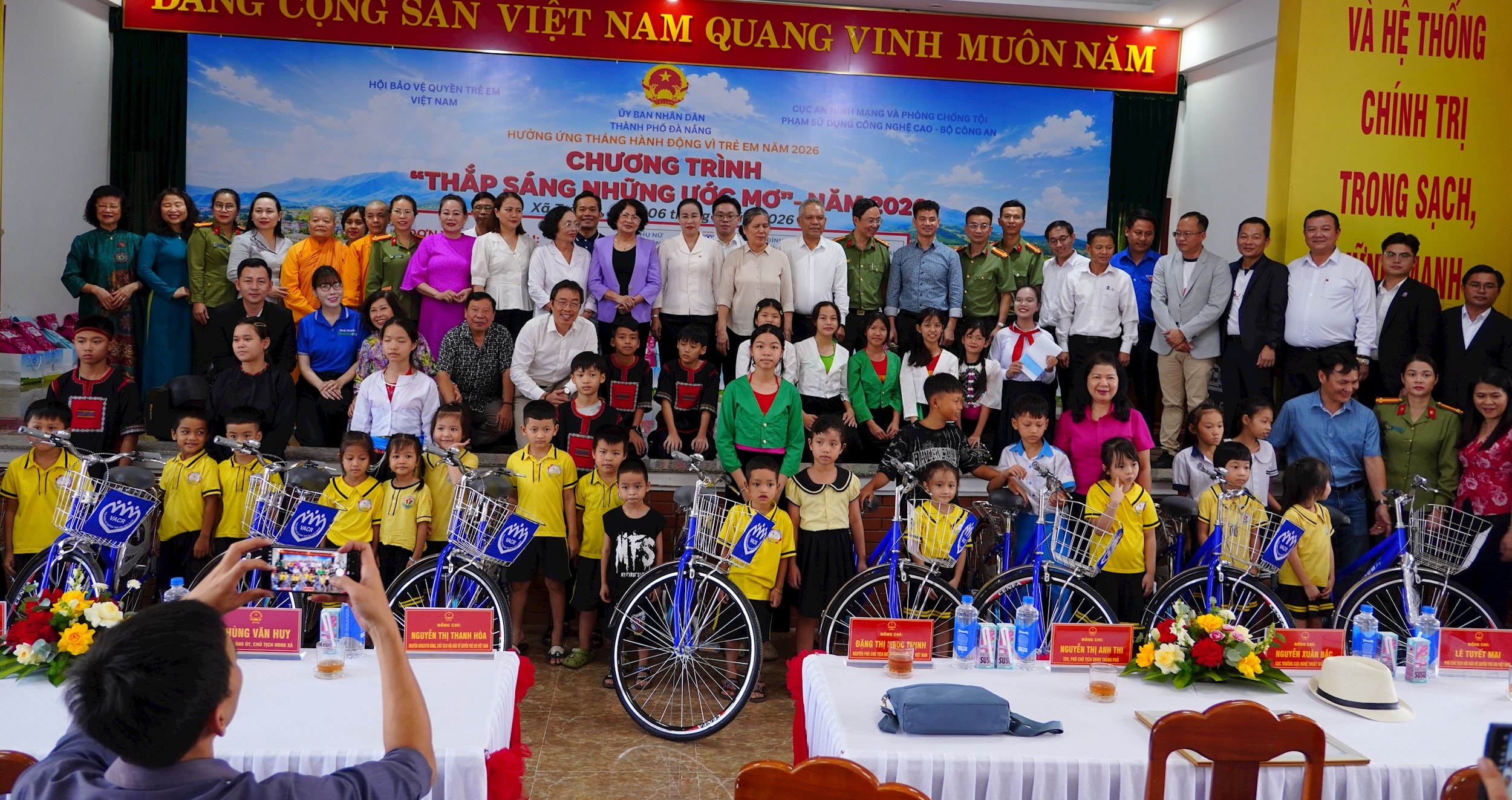 Hơn 4,8 tỷ đồng hỗ trợ trẻ em khó khăn trong chương trình “Thắp sáng những ước mơ” năm 2026