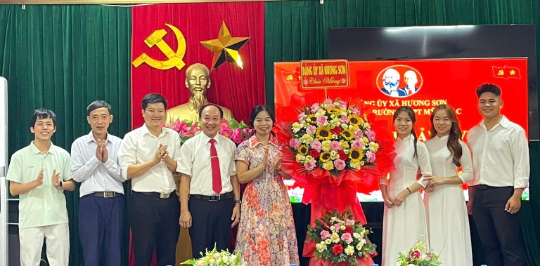 Ươm những “hạt giống đỏ” từ mái trường THPT Mỹ Đức C
