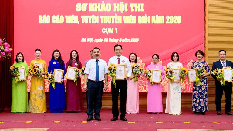 11 thí sinh tranh tài tại sơ khảo Hội thi Báo cáo viên giỏi cấp thành phố cụm 1