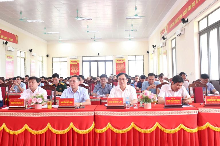 Xã Bất Bạt: Tạo sự đồng thuận, gắn kết giữa các tầng lớp nhân dân trong sắp xếp, sáp nhập thôn