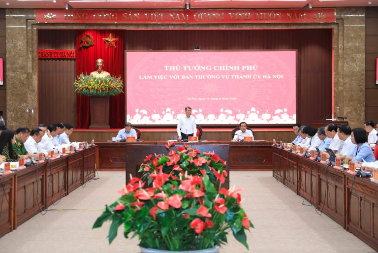 Thủ tướng Chính phủ làm việc với Ban Thường vụ Thành ủy Hà Nội